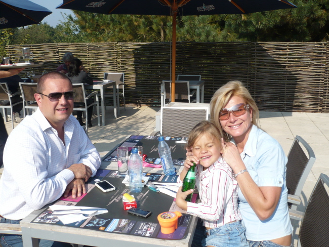 Manu, Alicia et Catherine Busetti